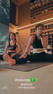 Reyhaneh Parsa feet photo thumbnail