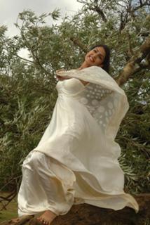 Rhea Chakraborty feet photo thumbnail