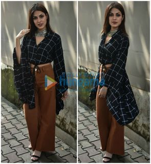 Rhea Chakraborty feet photo thumbnail