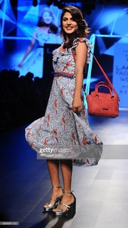 Rhea Chakraborty feet photo thumbnail