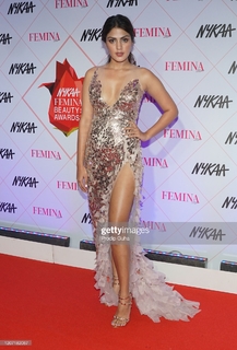 Rhea Chakraborty feet photo thumbnail