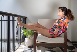Rhea Chakraborty feet photo thumbnail