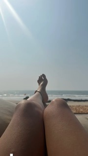 Rhea Chakraborty feet photo thumbnail