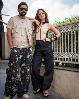 Rhea Chakraborty feet photo thumbnail