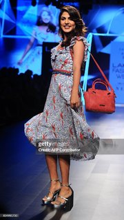 Rhea Chakraborty feet photo thumbnail