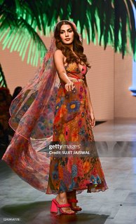 Rhea Chakraborty feet photo thumbnail