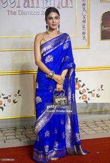 Rhea Chakraborty feet photo thumbnail