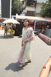 Rhea Chakraborty feet photo thumbnail