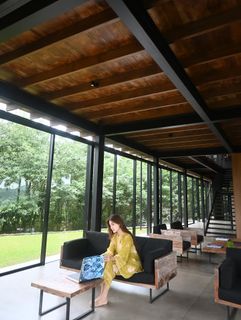 Rhea Chakraborty feet photo thumbnail