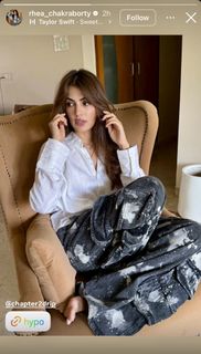 Rhea Chakraborty feet photo 4