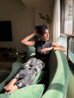 Rhea Chakraborty feet photo 11