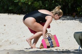 Rhea Durham feet photo 1