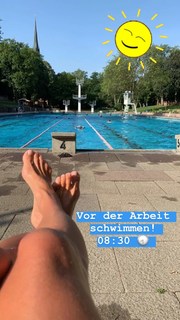 Rhea Harder feet photo thumbnail