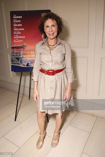 Rhea Perlman feet photo 1