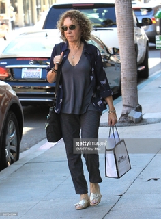Rhea Perlman feet photo 16