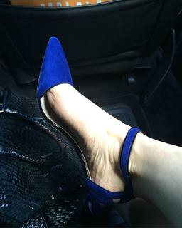 Rhea Seehorn feet photo thumbnail