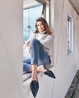 Rhian Ramos feet photo 19