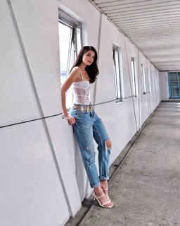 Rhian Ramos feet photo 11