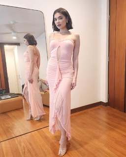 Rhian Ramos feet photo 9