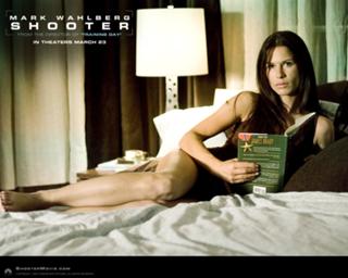 Rhona Mitra feet photo thumbnail