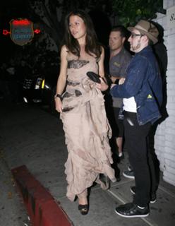 Rhona Mitra feet photo thumbnail