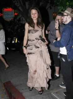 Rhona Mitra feet photo thumbnail