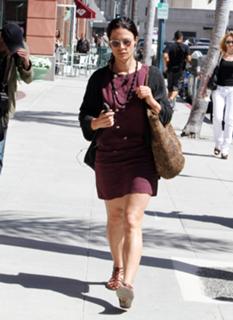 Rhona Mitra feet photo thumbnail