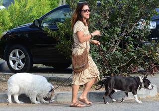 Rhona Mitra feet photo thumbnail
