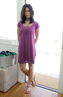 Rhona Mitra feet photo thumbnail