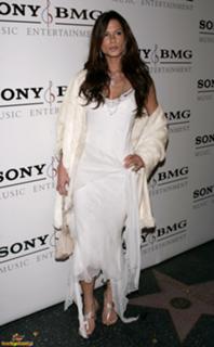 Rhona Mitra feet photo thumbnail