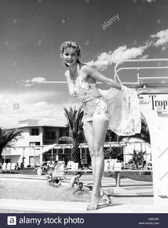 Rhonda Fleming feet photo 11