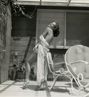 Rhonda Fleming feet photo 6
