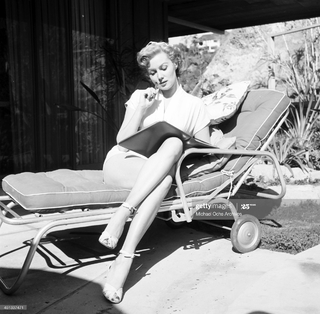 Rhonda Fleming feet photo 20