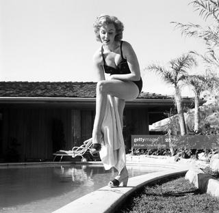 Rhonda Fleming feet photo 19