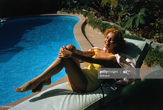 Rhonda Fleming feet photo 7