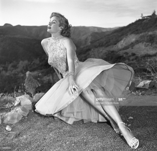 Rhonda Fleming feet photo 6