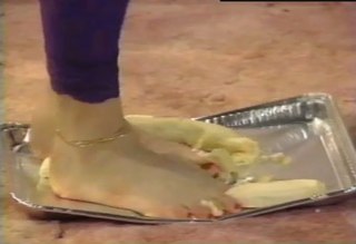 Rhonda Shear feet photo thumbnail