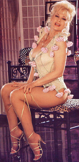 Rhonda Shear feet photo thumbnail