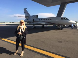 Rhonda Shear feet photo thumbnail