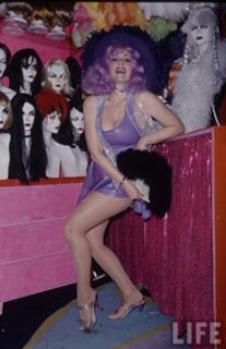 Rhonda Shear feet photo thumbnail