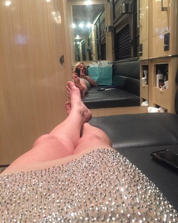 Rhonda Vincent feet photo 12