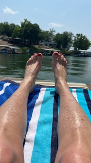 Rhonda Vincent feet photo 3