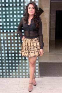 Richa Chadha feet photo thumbnail