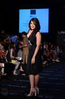 Richa Chadha feet photo thumbnail