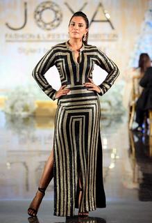Richa Chadha feet photo thumbnail
