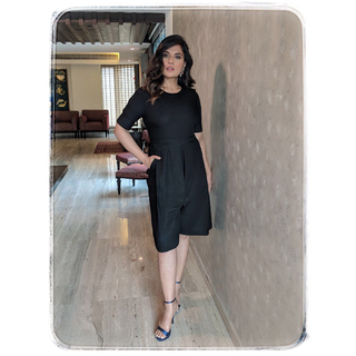 Richa Chadha feet photo thumbnail