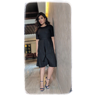 Richa Chadha feet photo thumbnail