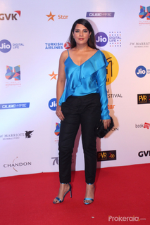 Richa Chadha feet photo thumbnail