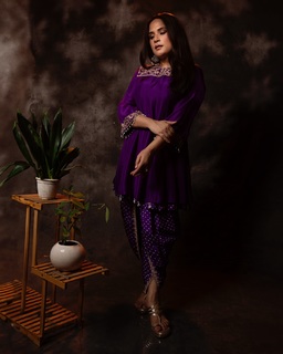Richa Chadha feet photo thumbnail