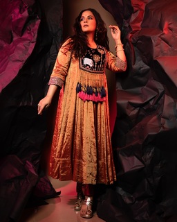Richa Chadha feet photo thumbnail